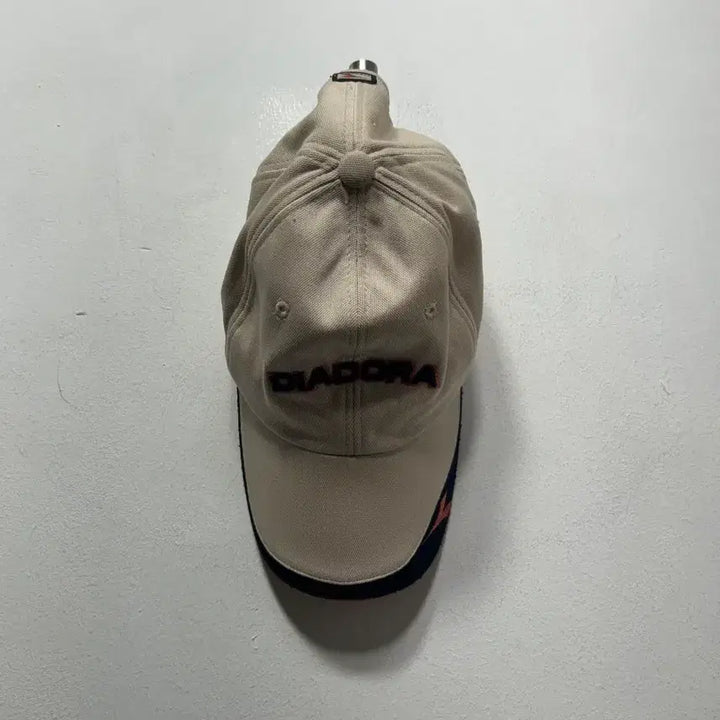 [BUNJANG] Diadora Beige Ball Cap Hat / 디아도라 볼캡 베이지색 모자