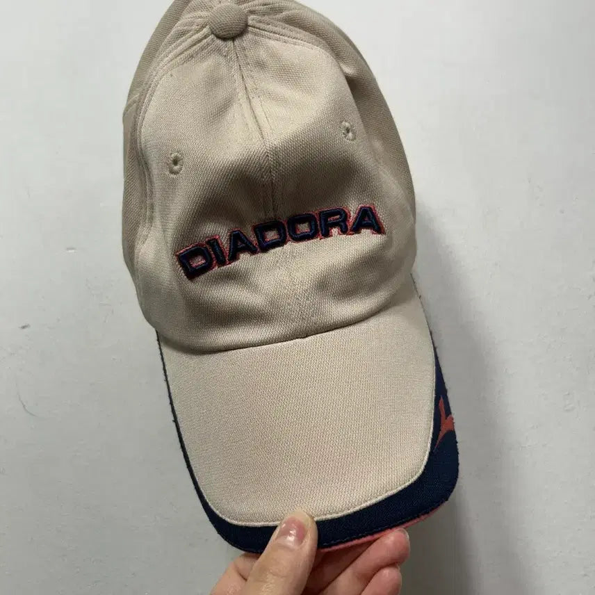 [BUNJANG] Diadora Beige Ball Cap Hat / 디아도라 볼캡 베이지색 모자
