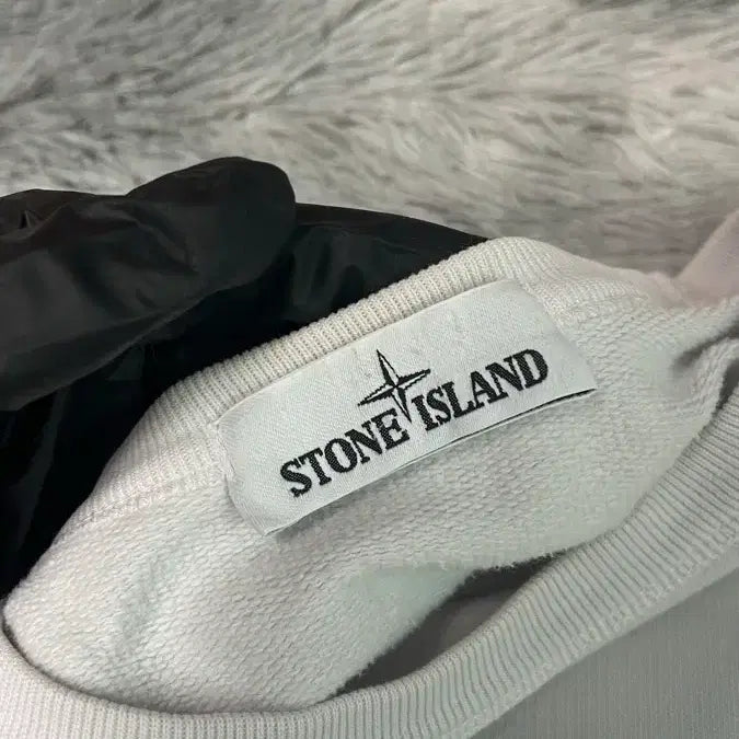 [SOLD OUT] [XL size] 스톤아일랜드 맨투맨 아이스블루