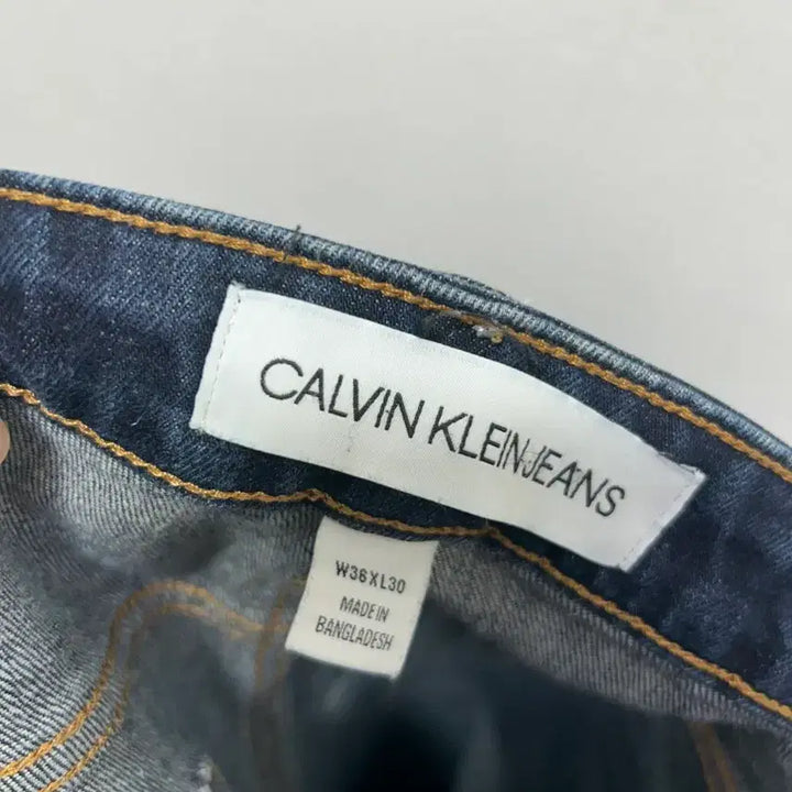 [BUNJANG] Calvin Klein Straight Fit Denim Pants / 캘빈클라인 진청 데님 바지 팬츠 일자핏 36