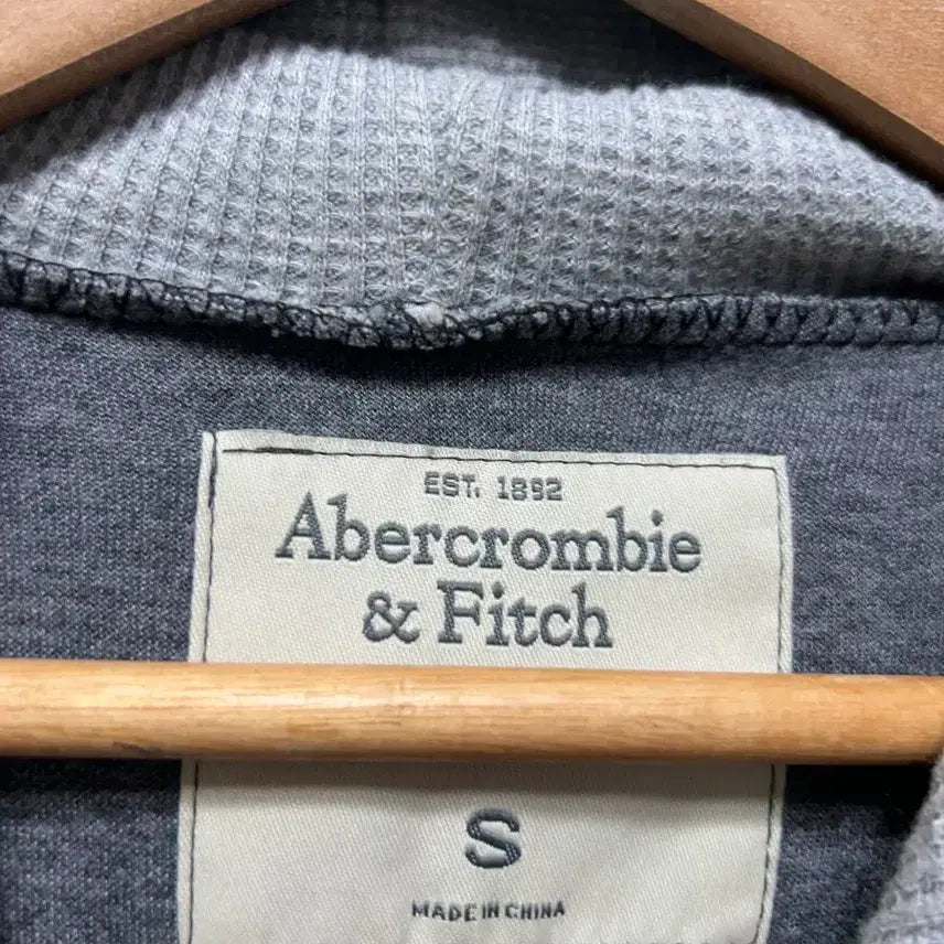 [BUNJANG] Abercrombie Grey Hooded Zip-up S / 아베크롬비 그레이 후드집업 S