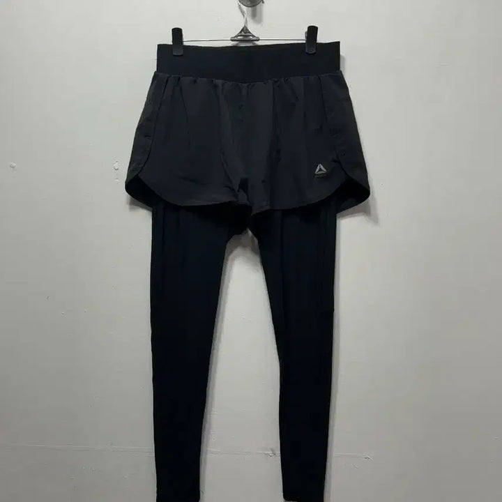 [BUNJANG] Reebok Black Leggings Shorts M / 리복 반바지 레깅스 블랙 M