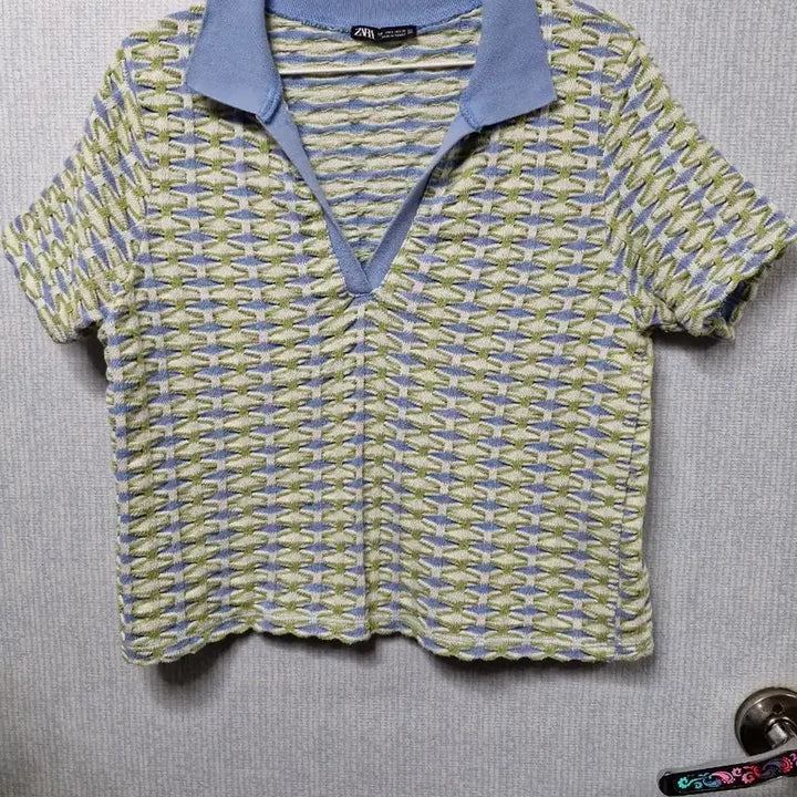 [BUNJANG] ZARA Patterned Polo Knit Top / 자라 ZARA 패턴 카라 반팔 니트티 M/95