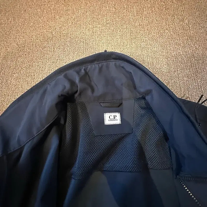 [BUNJANG] CP Company Shell-R Navy Jacket (Size 52) / CP컴퍼니 쉘R 네이비 자켓(사이즈52) 유사제품 등과 교환->50