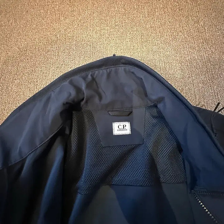 [BUNJANG] CP Company Shell-R Navy Jacket (Size 52) / CP컴퍼니 쉘R 네이비 자켓(사이즈52) 유사제품 등과 교환->50