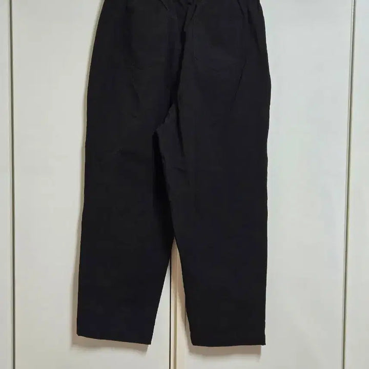 [SOLD OUT] 초경량 나일론 바스락 스트레이트 9부 팬츠 블랙 구66 새상품