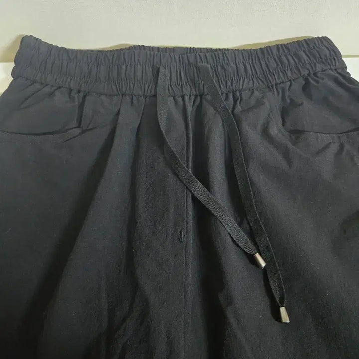 [SOLD OUT] 초경량 나일론 바스락 스트레이트 9부 팬츠 블랙 구66 새상품