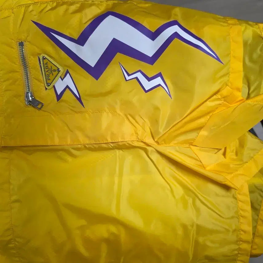 [BUNJANG] Prada Yellow Lightning Pattern Shorts / 프라다 옐로우 번개 패턴 쇼츠 반바지 공용 급매