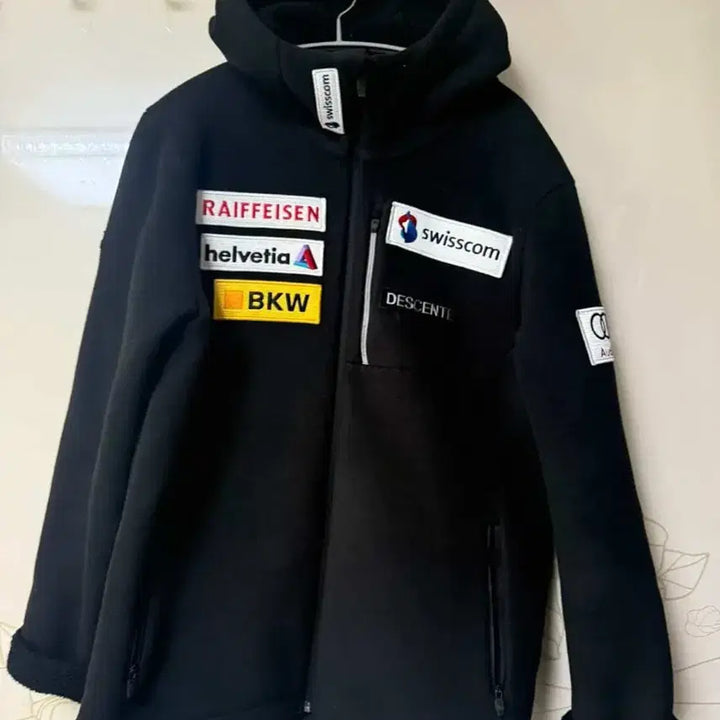 [SOLD OUT] 데상트 레폴리카 후드집업