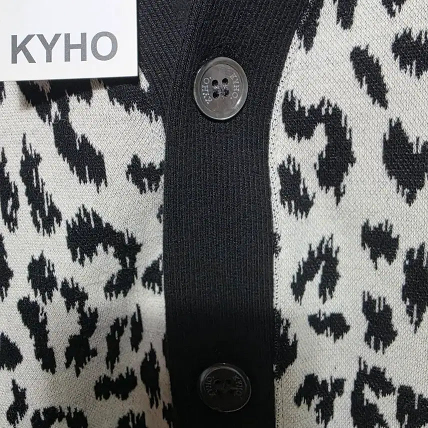 [BUNJANG] KYHO 레오파드 가디건 M.L 2벌판매합니다. / KYHO 레오파드 가디건 M.L 2벌판매합니다.