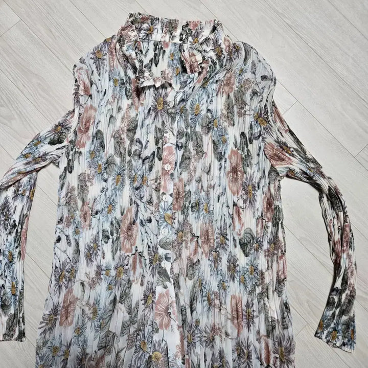 [BUNJANG] Lie Sang Bong Floral Pattern Pleated Blouse / 이상봉 상태굿 플라워 패턴 플리츠  블라우스