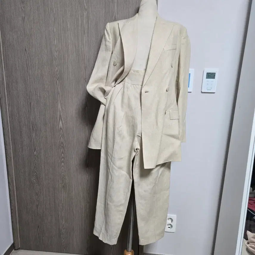 [SOLD OUT] 주말특가!!  띠어리 매장판 베이지색 린넨 정장 세트 0