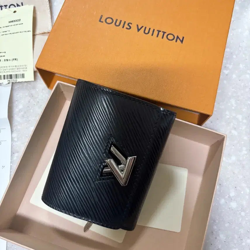 [SOLD OUT] 루이비통지갑 M63322