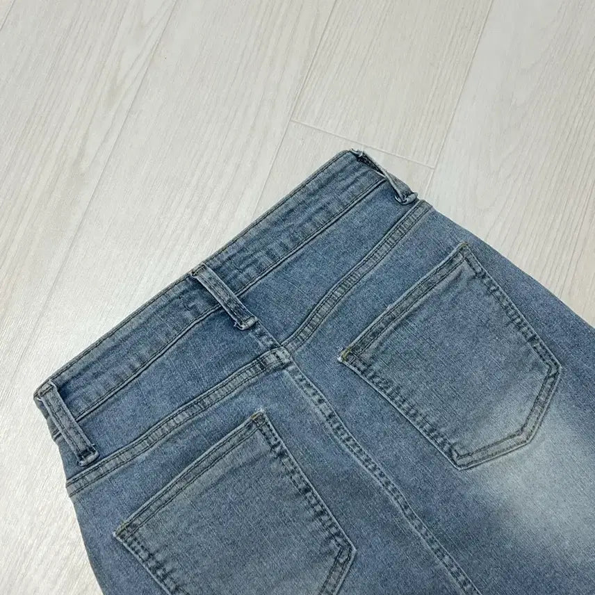 [BUNJANG] Light Wash Denim Mini Skirt / 연청 데님 미니스커트