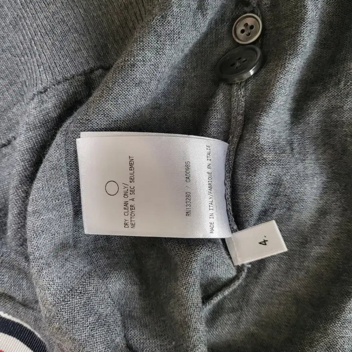 [BUNJANG] Thom Browne Cardigan (Size 4) / 톰브라운 가디건 4사이즈