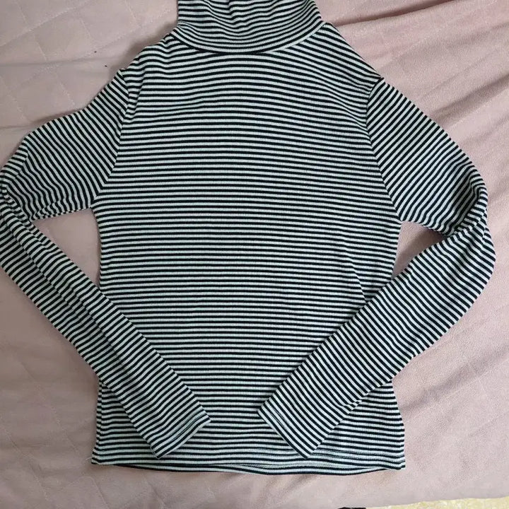 [SOLD OUT] 스트라이프 단가라 목폴라