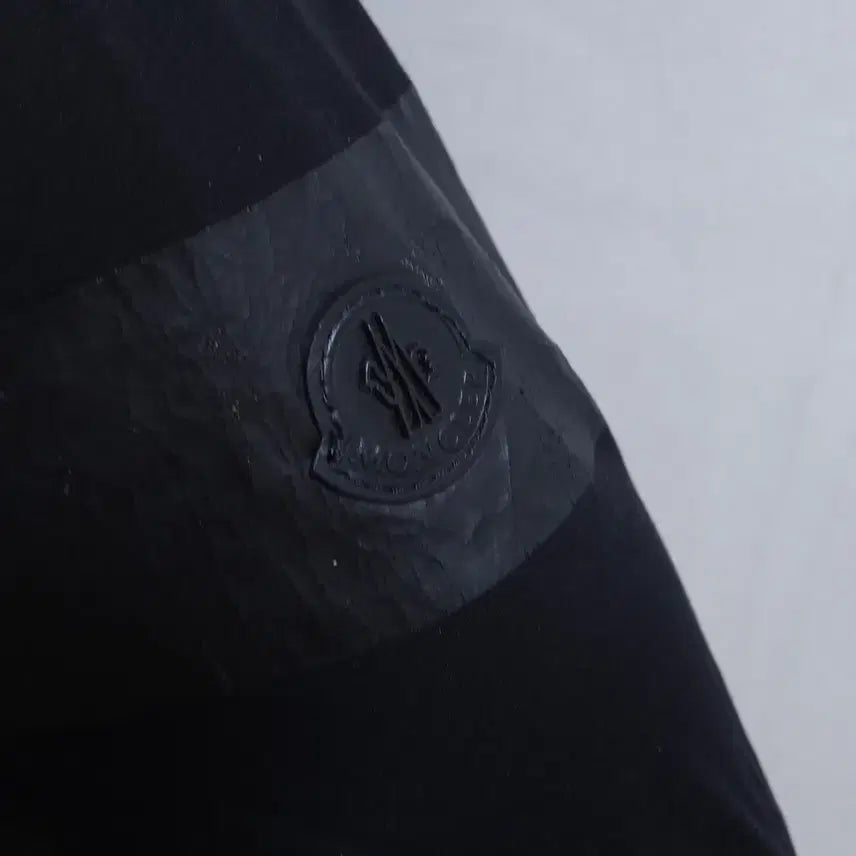 [SOLD OUT] 몽클레어 후드집업 점퍼