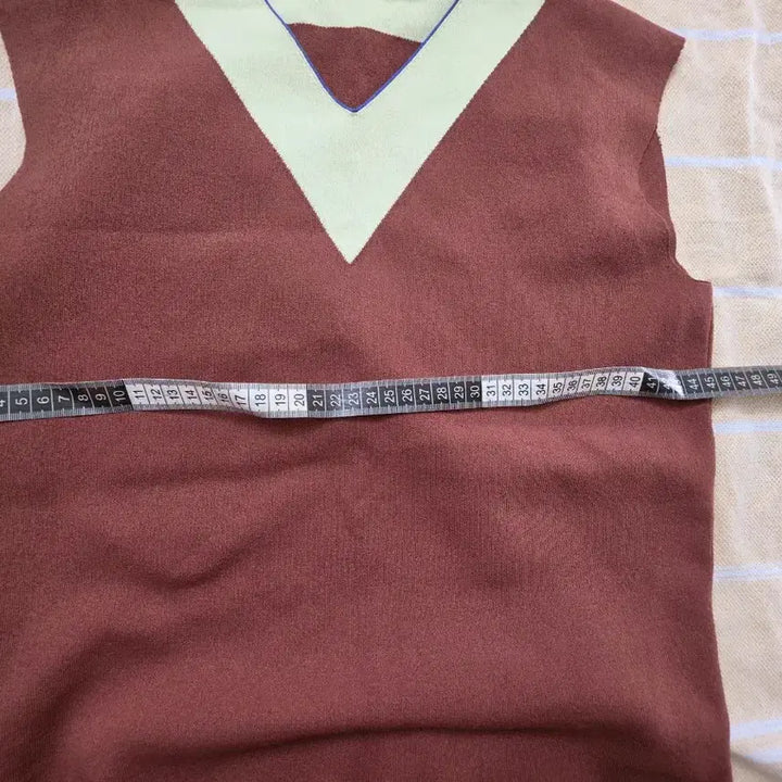 [SOLD OUT] 미샤 MICAAH 브이넥 니트 조끼 브라운