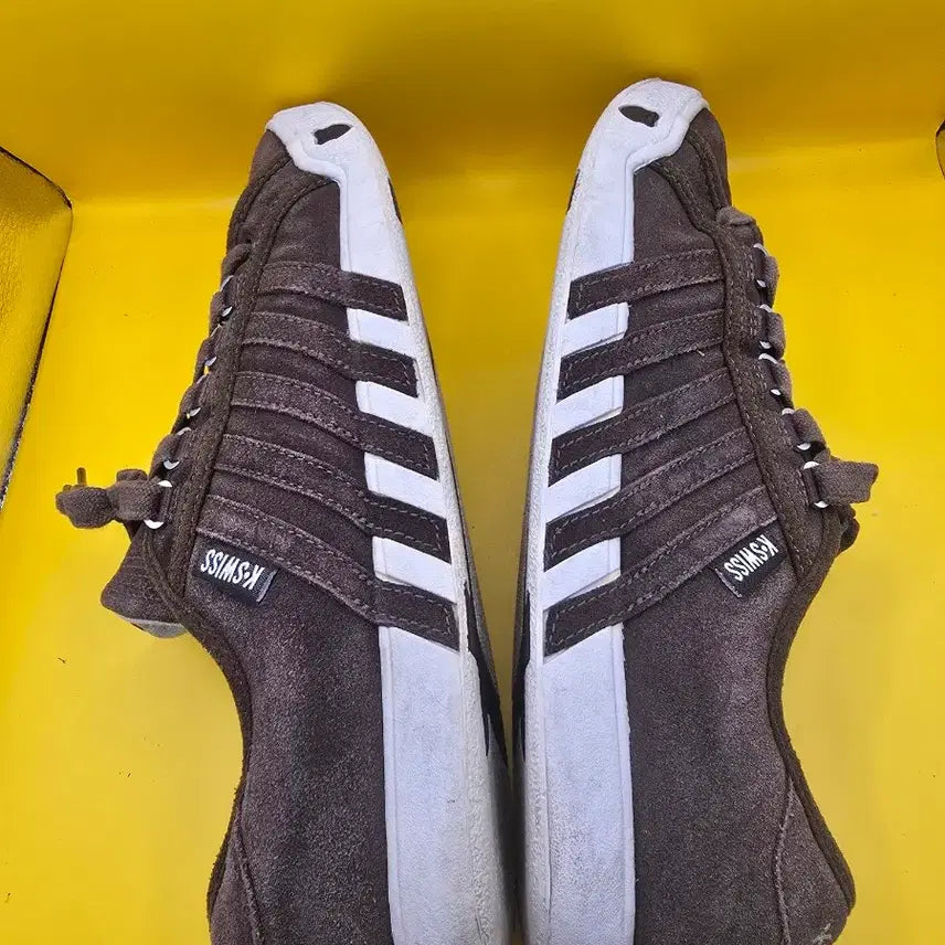 [SOLD OUT] 케이스위스 스웨이드 스니커즈 270