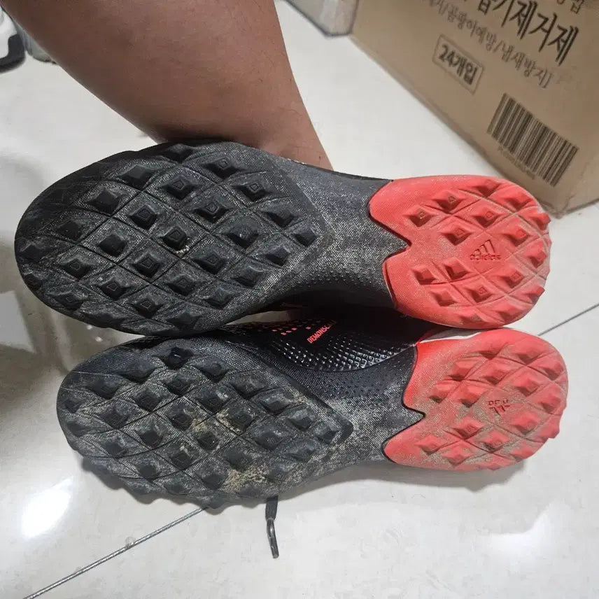 [BUNJANG] Adidas Predator Soccer Cleats Black/Red / 아디다스 프레데터 축구화 블랙/레드