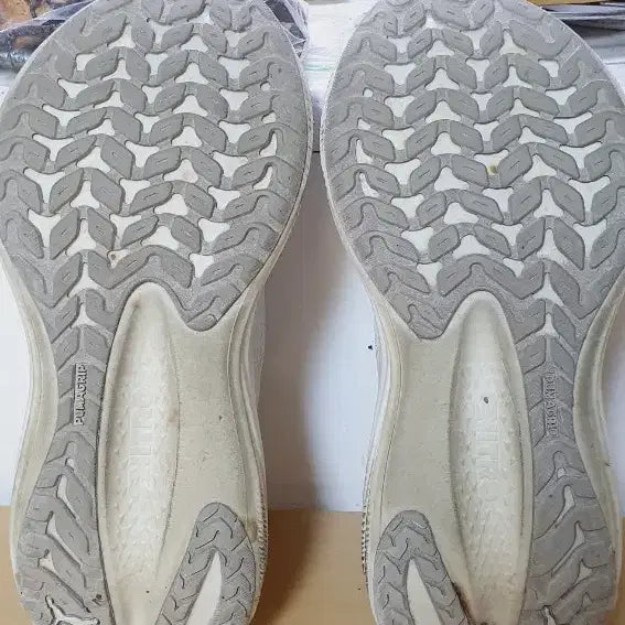 [BUNJANG] Puma MagmaX Nitro 260 Running Shoes / 퓨마 매그맥스 나이트로 260 러닝화