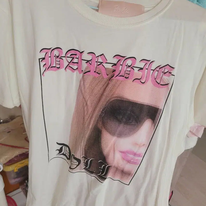 [BUNJANG] Barbie Printed Ivory T-shirt / 바비 인형 프린팅 반팔 티셔츠 아이보리