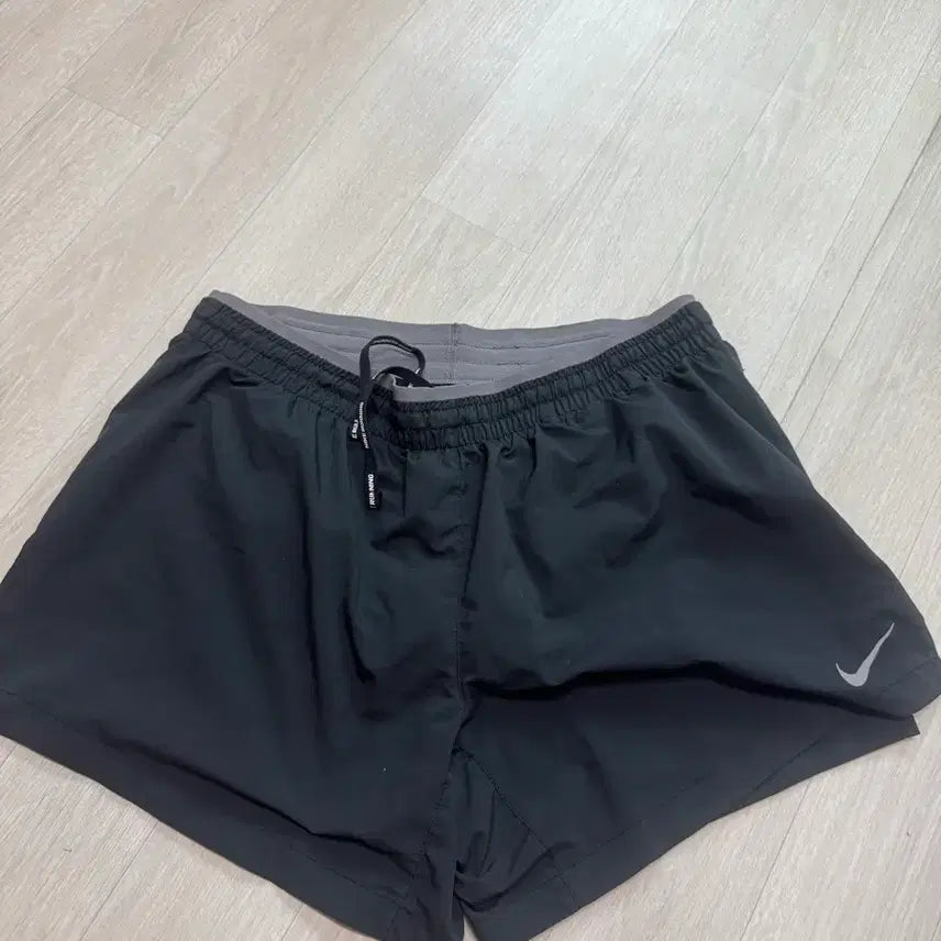 [SOLD OUT] 나이키 반바지 판매합니다!