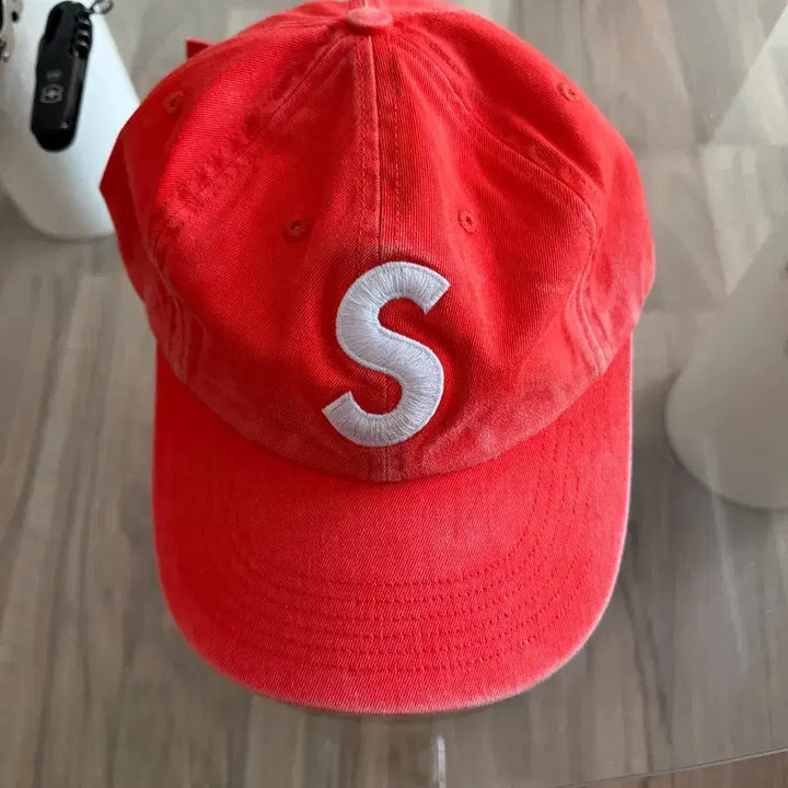 [SOLD OUT] 슈프림 22fw 피그먼트 6패널 S로고 캡 오렌지