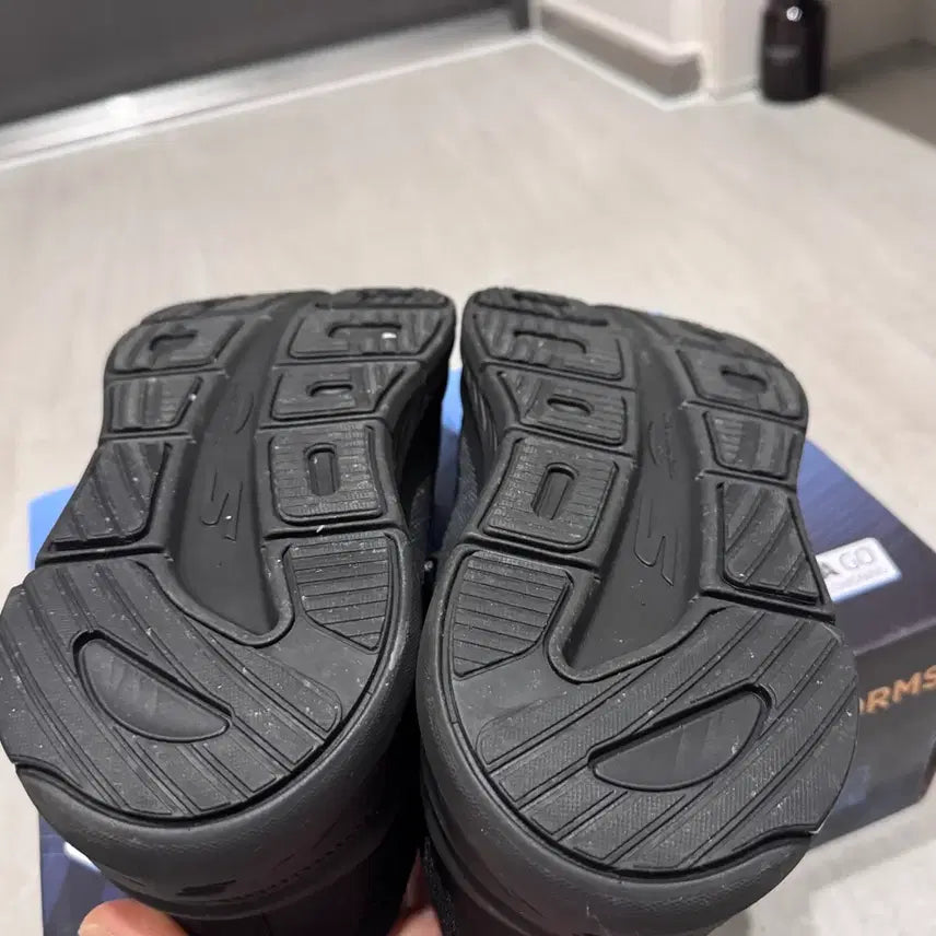[SOLD OUT] 스케쳐스 남성 맥스쿠셔닝 프리미어 2.0 와이드 265mm