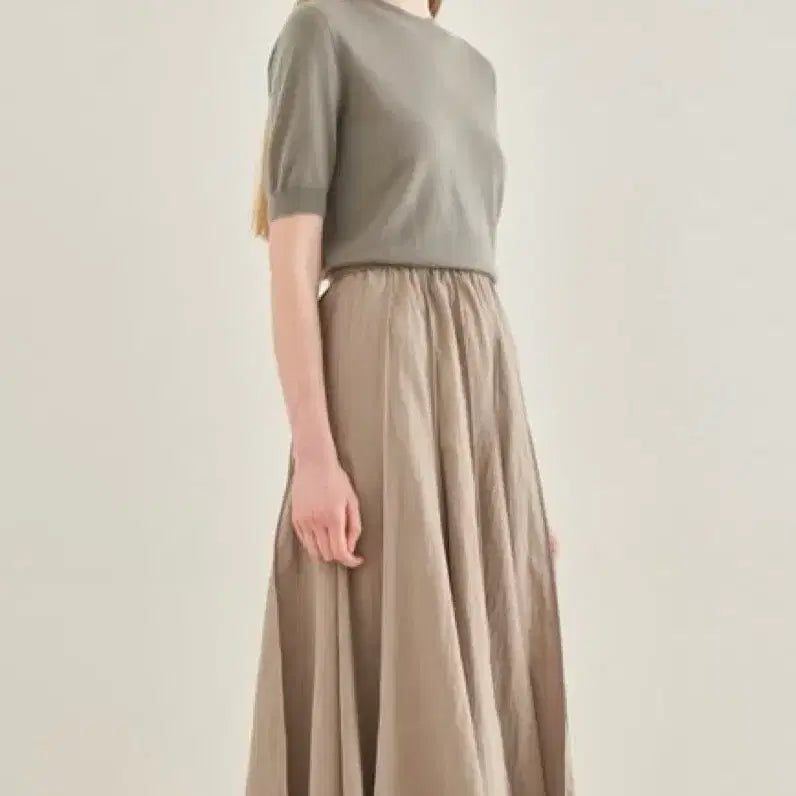 [SOLD OUT] 한섬 더캐시미어 봉제 라인 플리츠 스커트