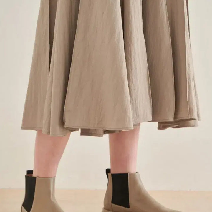 [SOLD OUT] 한섬 더캐시미어 봉제 라인 플리츠 스커트