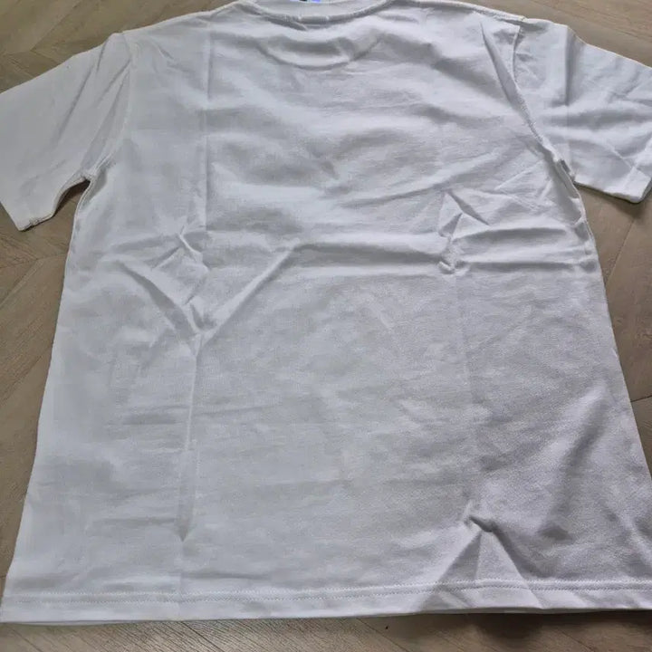 [BUNJANG] Burberry White T-Shirt with Patch (S) / 새상품 )버버리 화이트 티셔츠 패치 장식