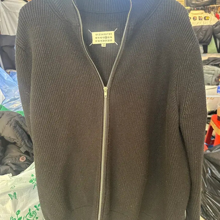 [SOLD OUT] 메종 마르지엘라 블랙 니트 집업