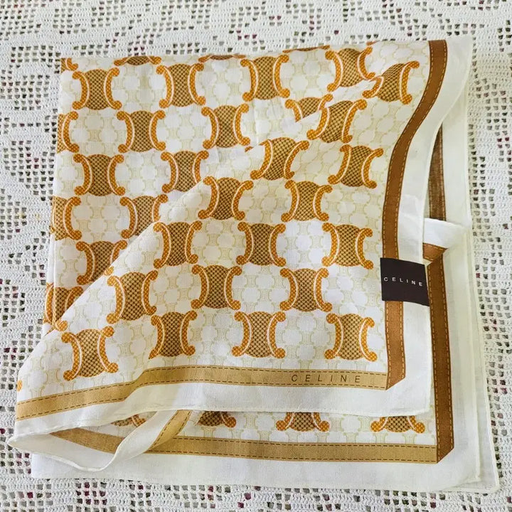 [SOLD OUT] 셀린느 마카담 패턴 손수건 57ㅡ57