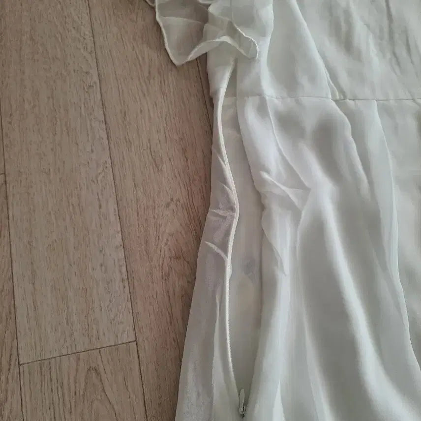 [BUNJANG] White Chiffon Dress / 원피스 (착샷)