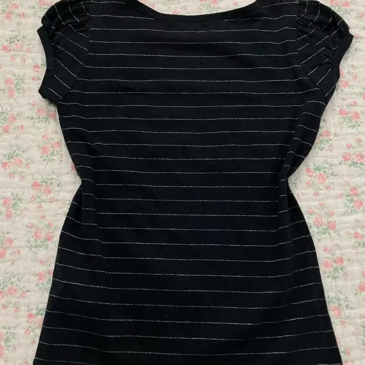 [BUNJANG] Burberry Silver Stripe Printed T-shirt / 버버리 실버 스트라이프 프린팅 반팔 1076 모리걸 y2k 스트릿 갸루