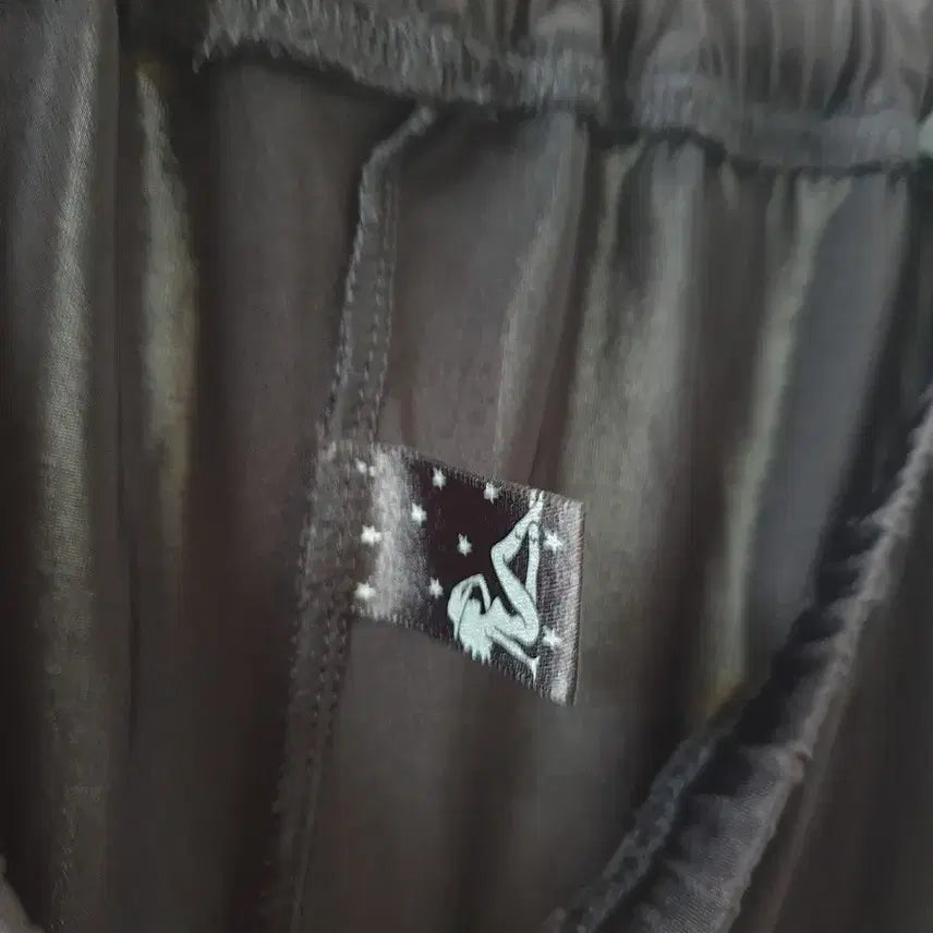 [BUNJANG] Leggings with Cubic Detail / 스타일 칠부쫄바지 레깅스 신축성아주좋음 싸이즈F