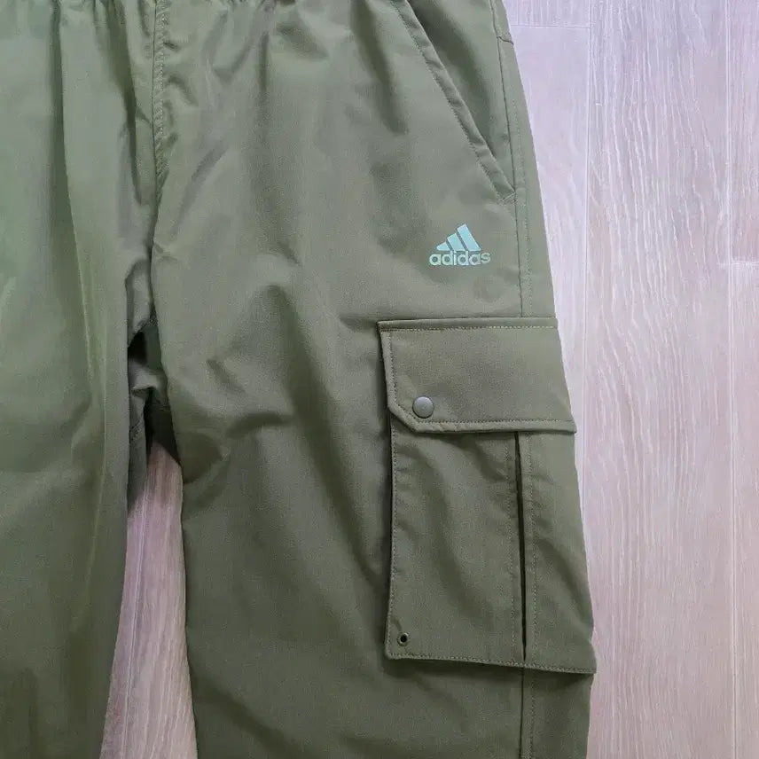 [SOLD OUT] (새상품) 아디다스 정품 우븐 카고 조거 팬츠 매장판 15만원대