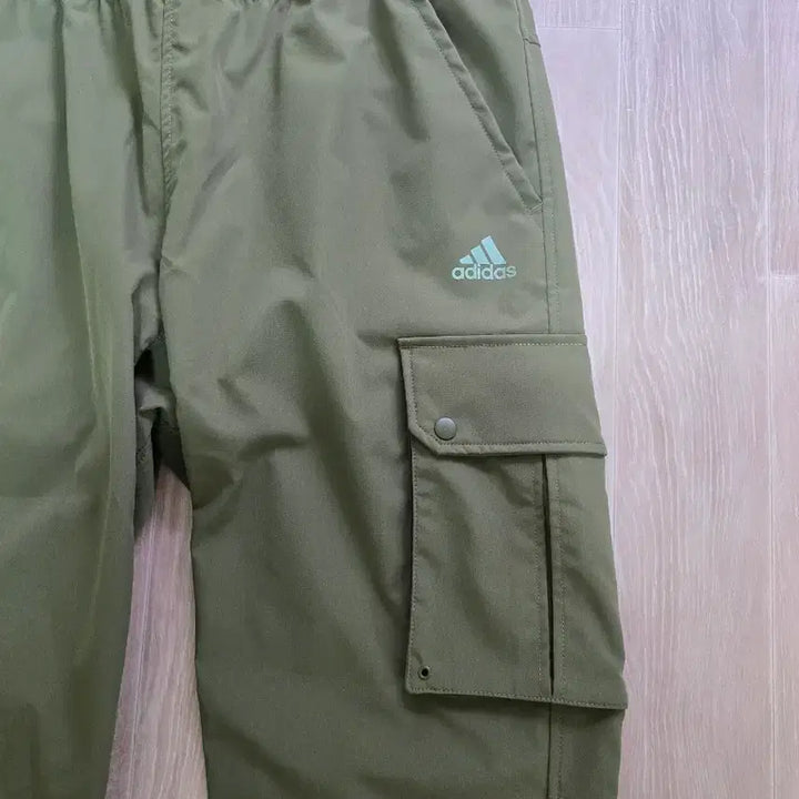 [SOLD OUT] (새상품) 아디다스 정품 우븐 카고 조거 팬츠 매장판 15만원대