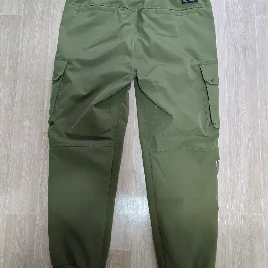[SOLD OUT] (새상품) 아디다스 정품 우븐 카고 조거 팬츠 매장판 15만원대