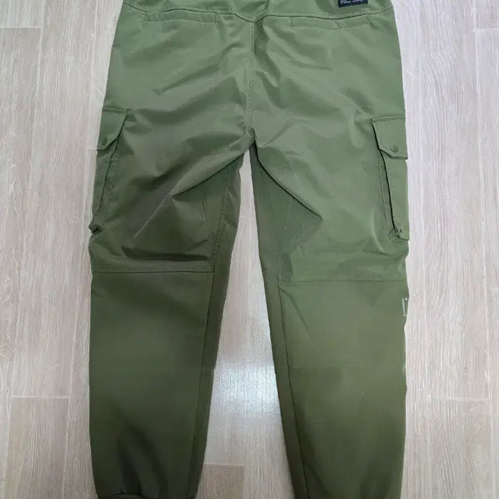 [SOLD OUT] (새상품) 아디다스 정품 우븐 카고 조거 팬츠 매장판 15만원대