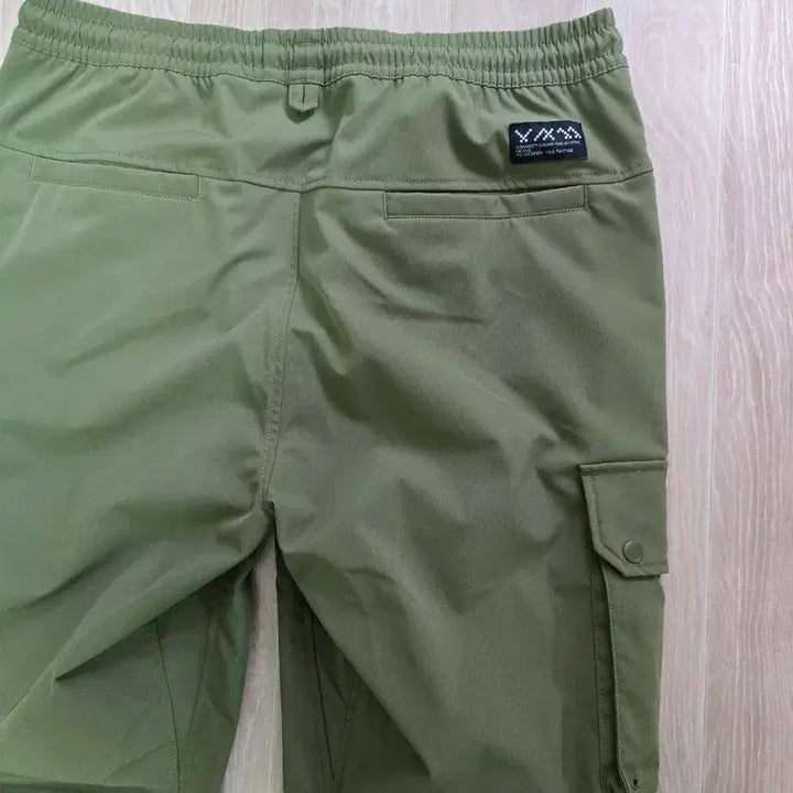 [SOLD OUT] (새상품) 아디다스 정품 우븐 카고 조거 팬츠 매장판 15만원대