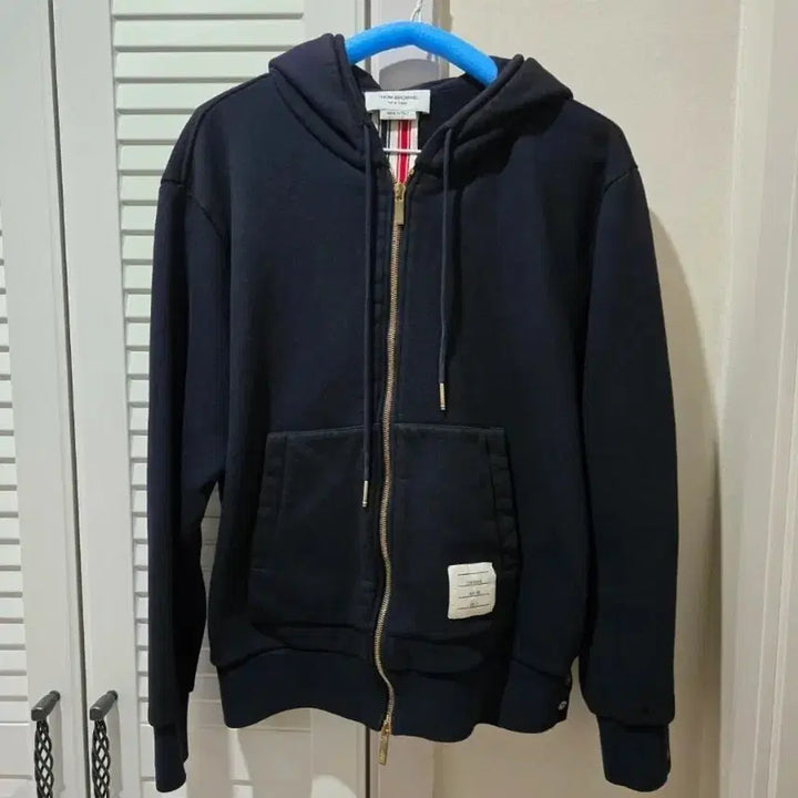 [SOLD OUT] 톰브라운 백삼선 후드집업 백화점판