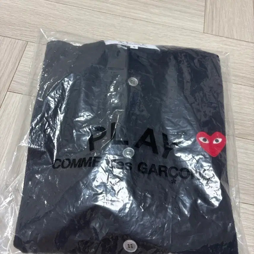 [SOLD OUT] 꼼데가르송 가디건 S (66가능)새상품