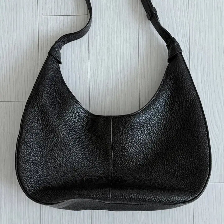 [BUNJANG] Afterpray Crescent Mini Bag / 애프터프레이 크레센트 미니 레더백