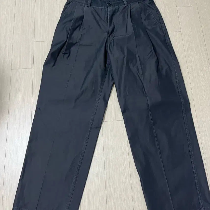 [SOLD OUT] 어니더오피스 산티아고 치노팬츠 그라파이트 2사이즈