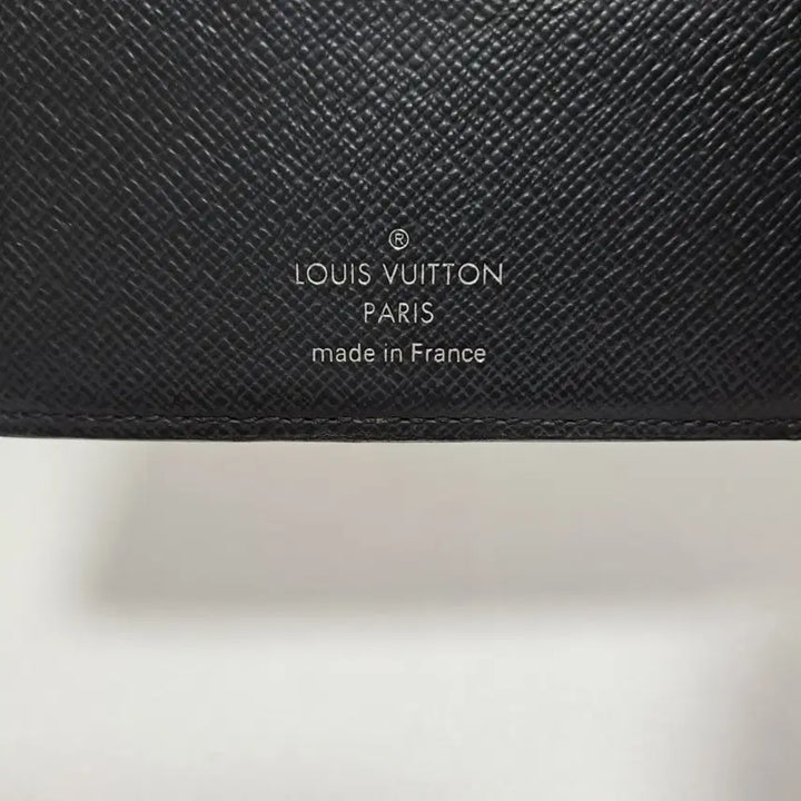 [SOLD OUT] [100%/정품] 루이비통 모노그램 이클립스 멀티플 반지갑
