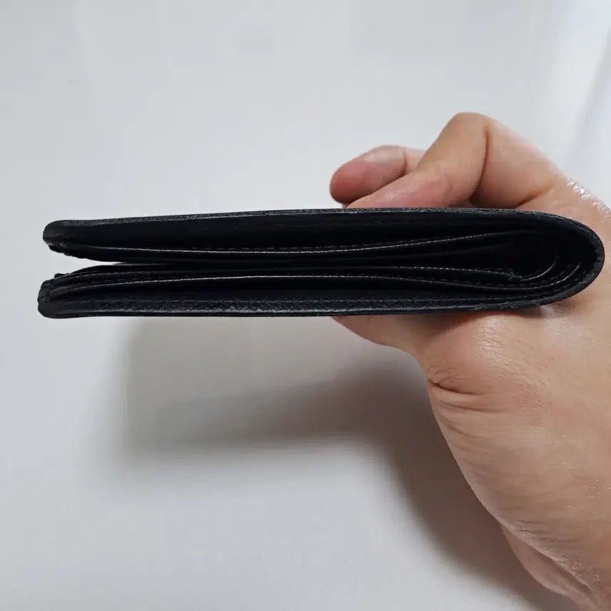 [SOLD OUT] [100%/정품] 루이비통 모노그램 이클립스 멀티플 반지갑