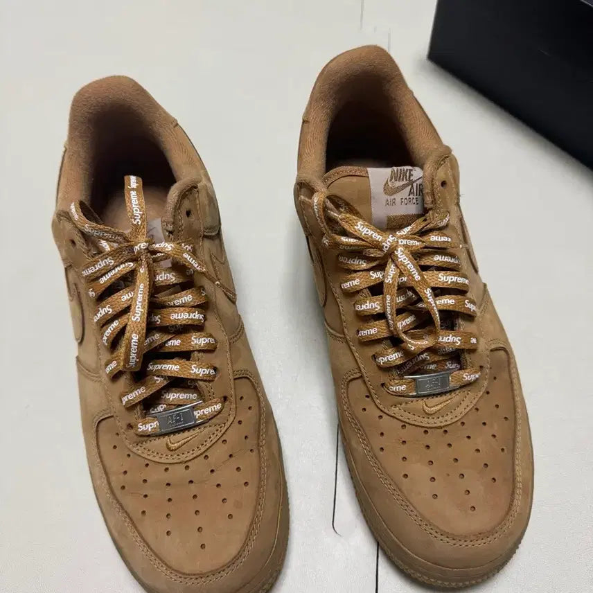 [SOLD OUT] [265] 나이키 x 슈프림 된장 포스