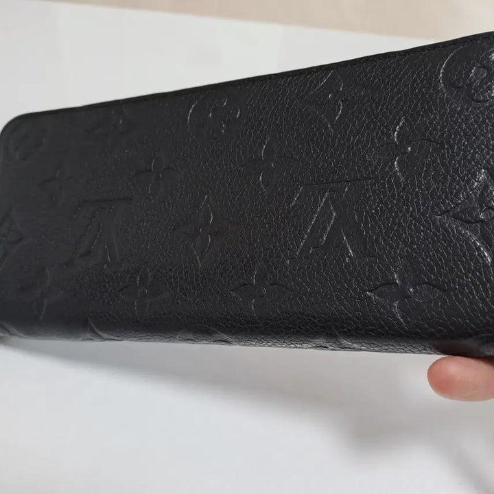[SOLD OUT] [100%/정품] 루이비통 앙프렝뜨 클레망스 장지갑 블랙